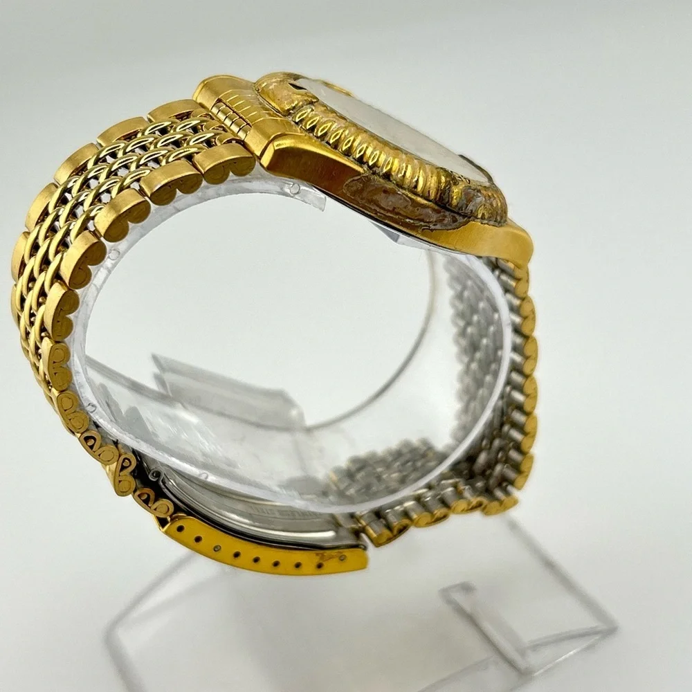 Bulova Gold Quartz water resistant Watch #570